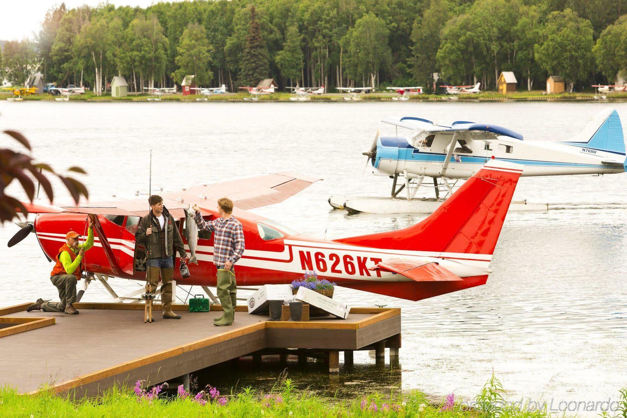The Lakefront Anchorage Luaran gambar